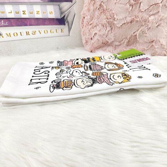 {Peanuts} White {Easter} Kitchen Towels Set - Picture 4 of 6